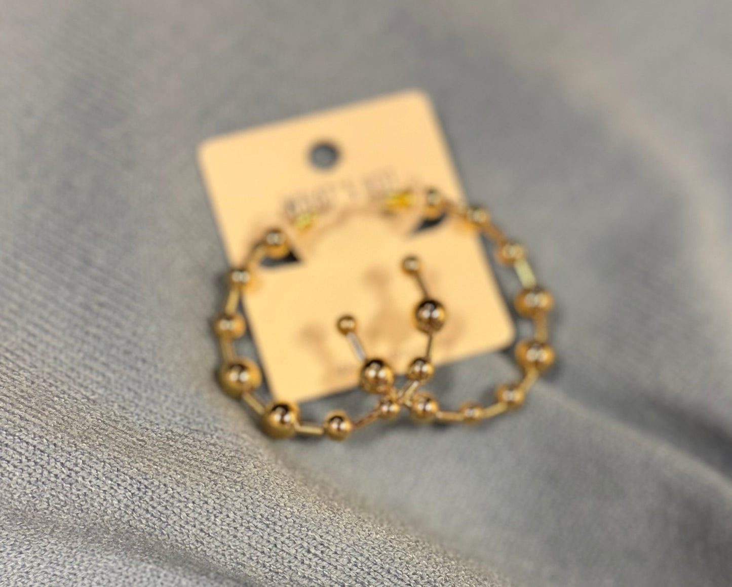 BEADED HOOP