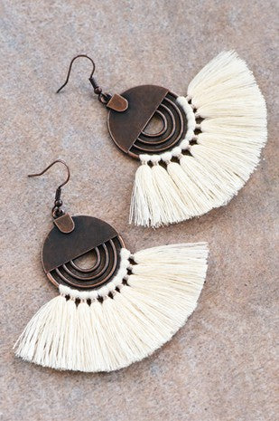 BOHO CHIC FEATHER EARRING