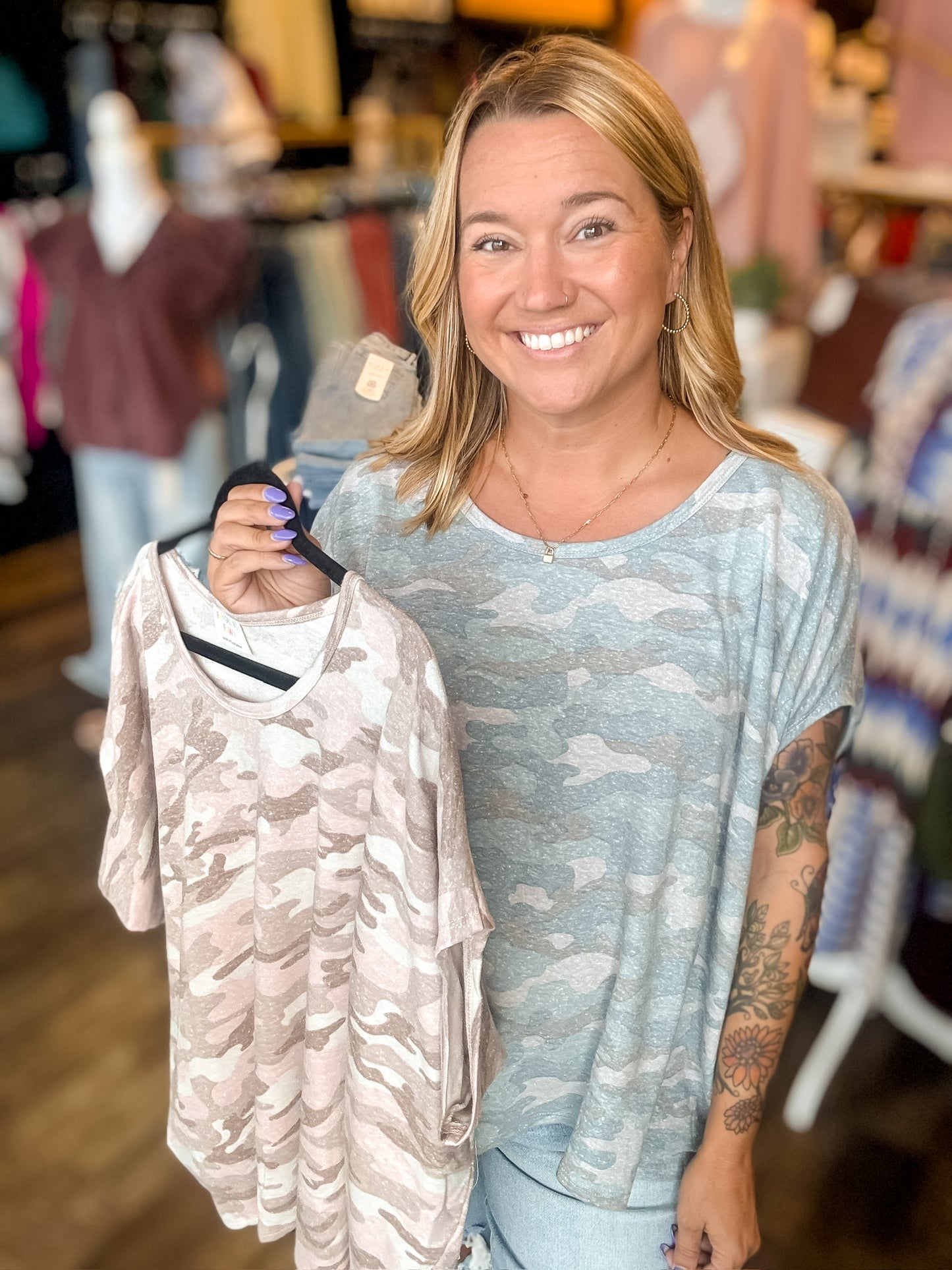 CAMO TEE