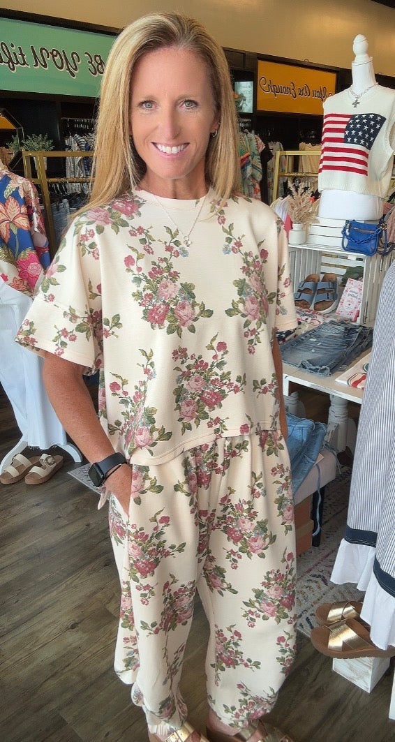 FAMED FLORAL