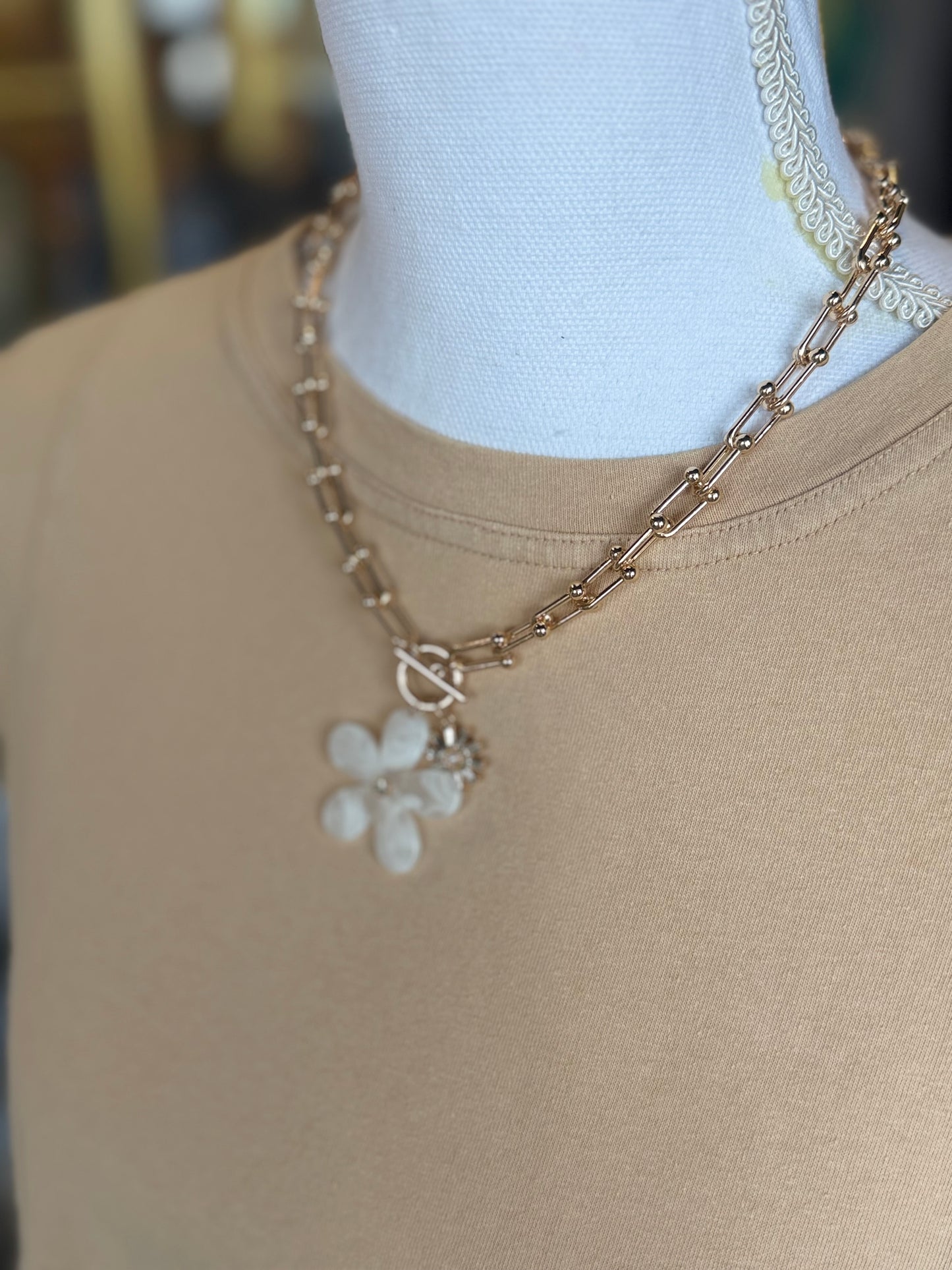 FLOWER CHAIN