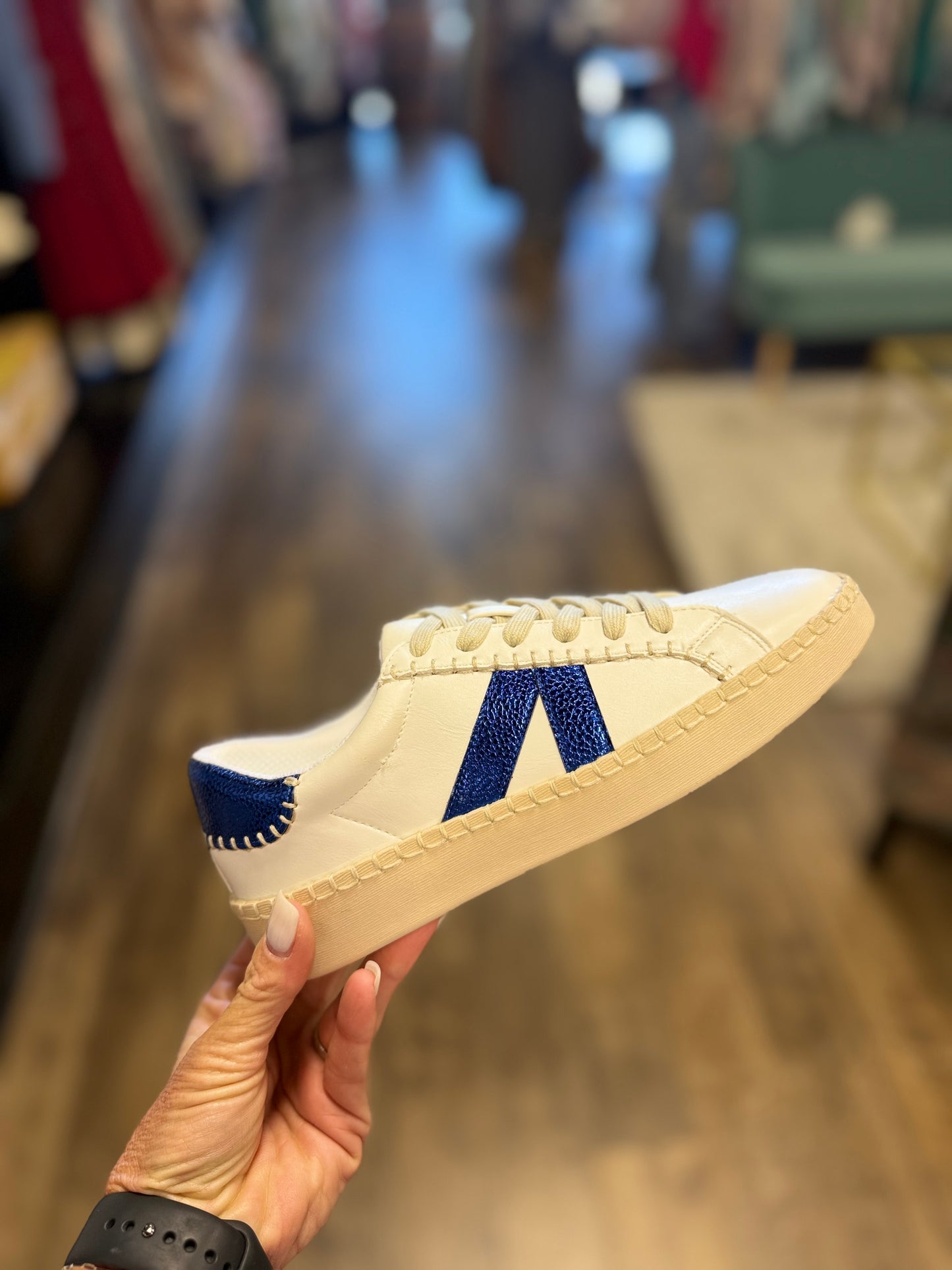 FRIEND ZONE SNEAKER