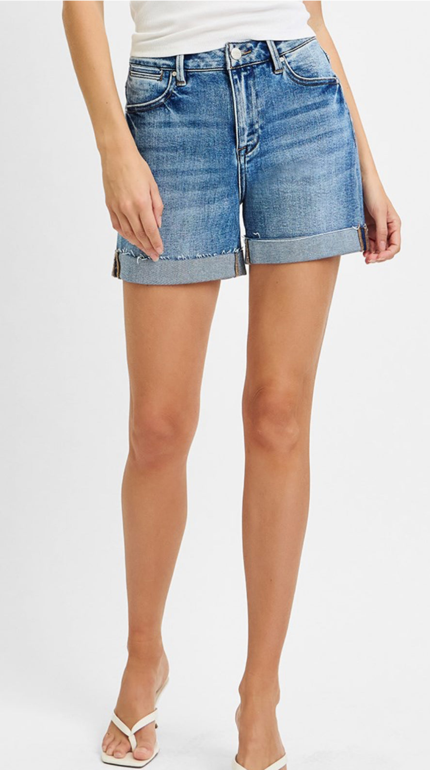 RISEN HR CUFF SHORTS