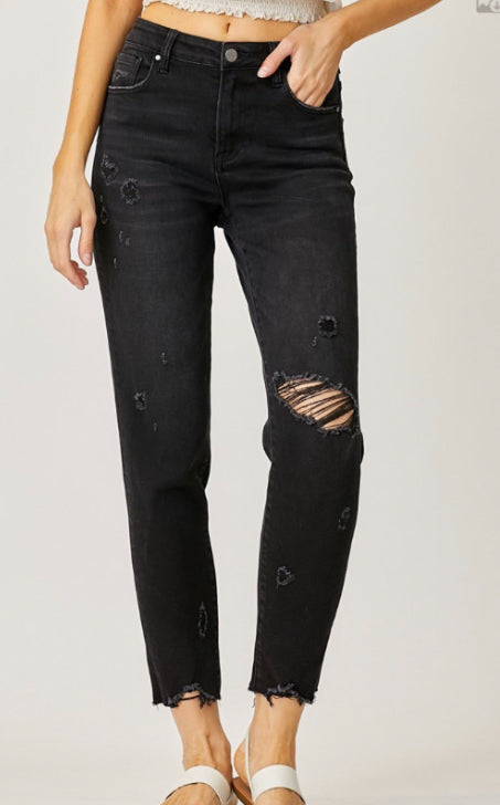RISEN MID RISE TAPERED JEANS