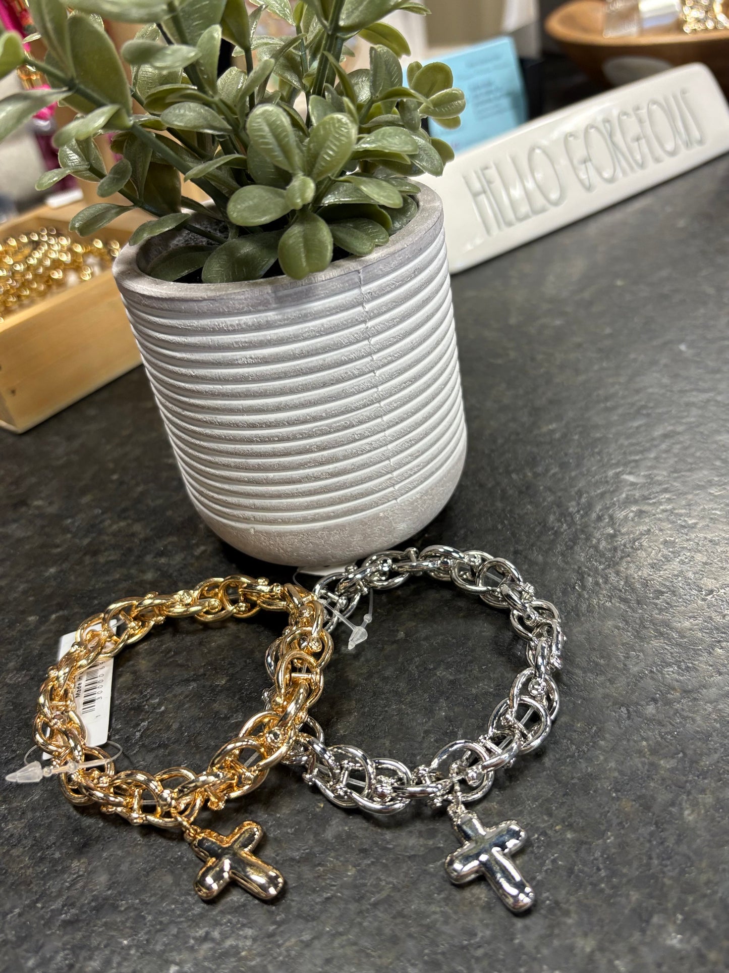 CROSS CHAIN BRACELET