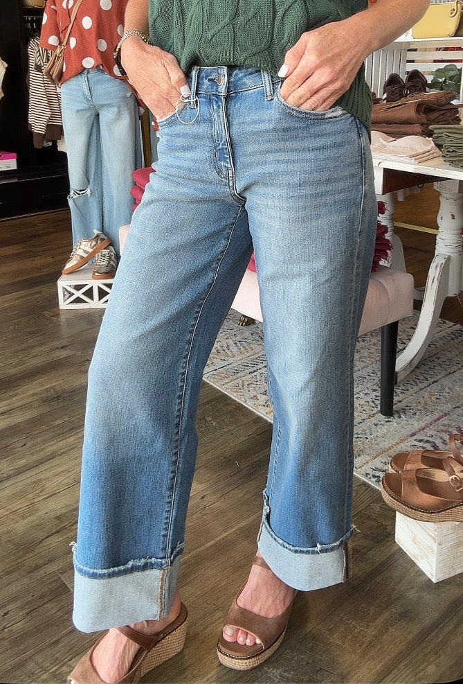 VERVET CROP CUFF