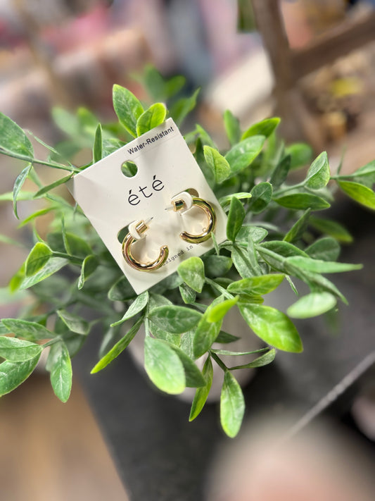 WATER RESISTANT SIMPLE HOOPS