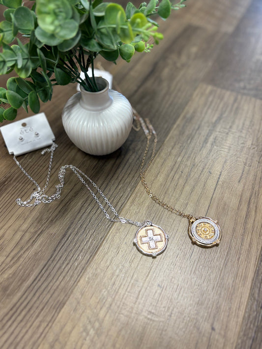 TWO TONE COIN NECKLACE