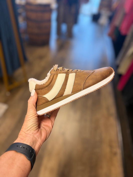 JET LAG SNEAKER