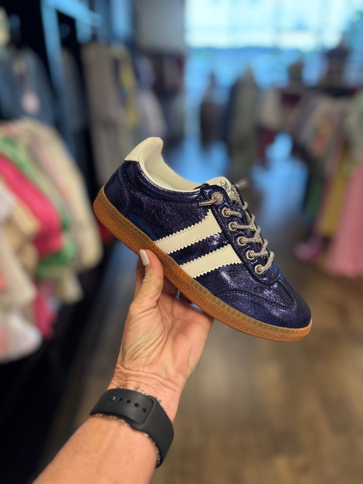 HEADS UP SNEAKER