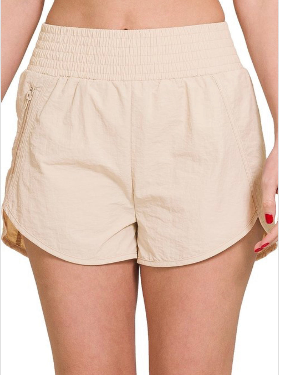 GYM SHORTS WITH ZIPPER
