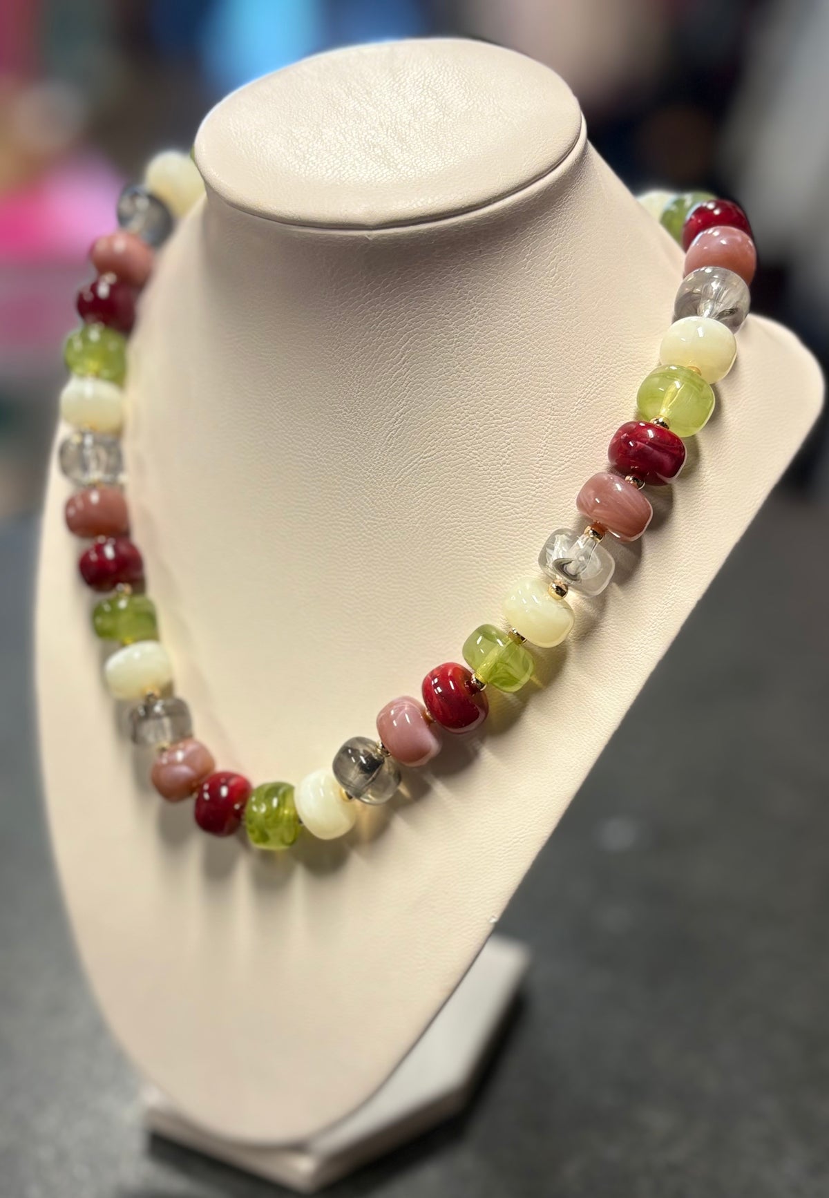 MULTI BEADED NECKLACE