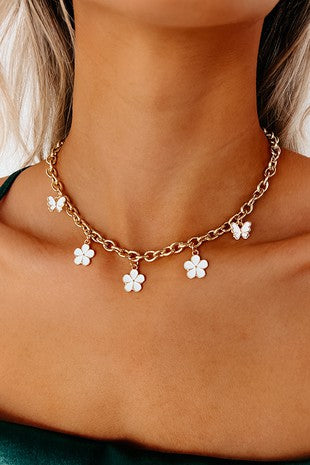 CHUNKY FLOWER NECKLACE